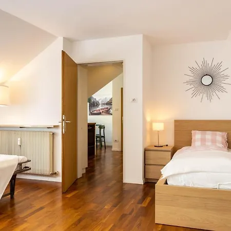 Attic - Castle View Apartment